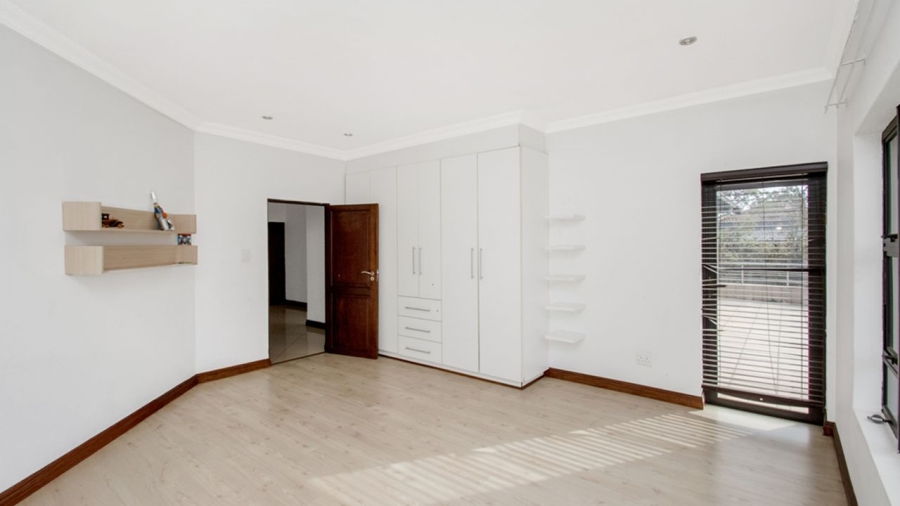 5 Bedroom Property for Sale in Carlswald North Estate Gauteng