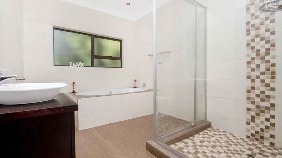 5 Bedroom Property for Sale in Carlswald North Estate Gauteng