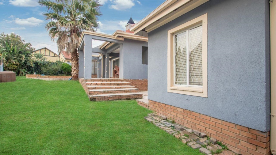 5 Bedroom Property for Sale in Country View Gauteng
