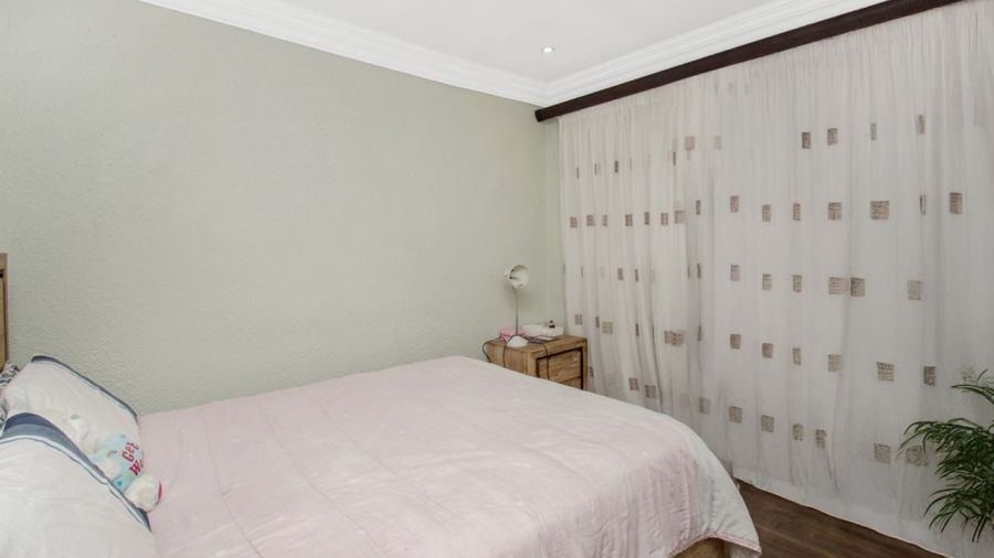 5 Bedroom Property for Sale in Country View Gauteng