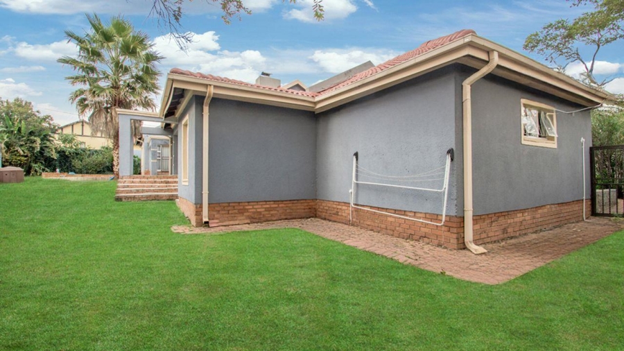 5 Bedroom Property for Sale in Country View Gauteng