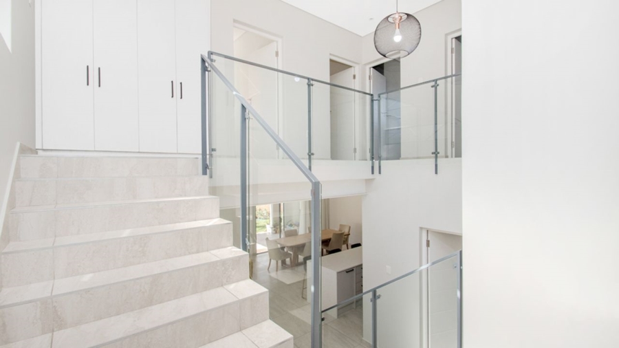 5 Bedroom Property for Sale in Kyalami Gauteng