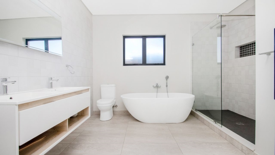 5 Bedroom Property for Sale in Kyalami Gauteng