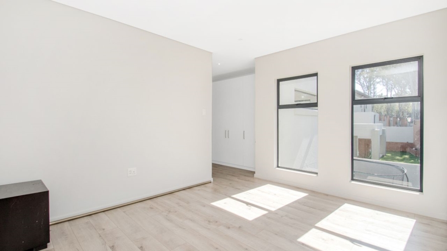 5 Bedroom Property for Sale in Kyalami Gauteng