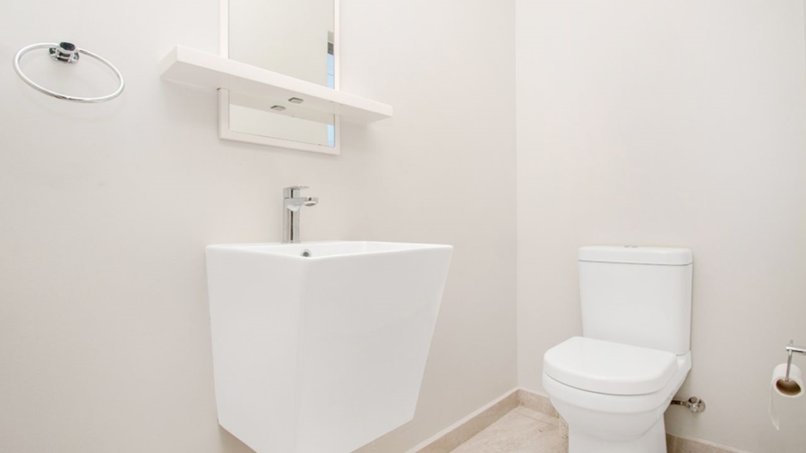 5 Bedroom Property for Sale in Kyalami Gauteng