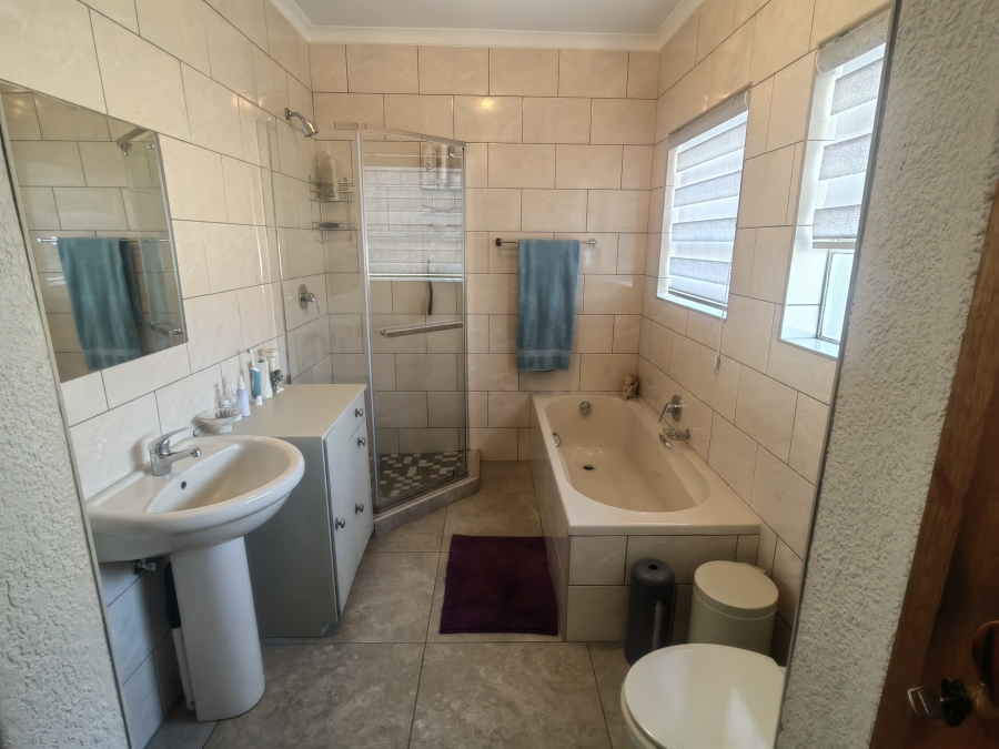 4 Bedroom Property for Sale in Ferryvale Gauteng