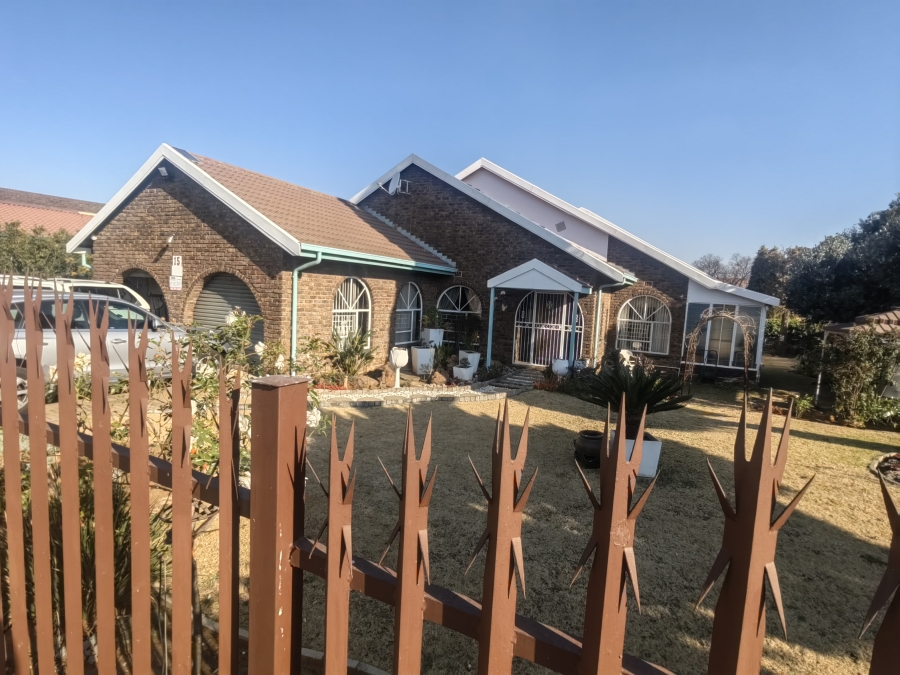 4 Bedroom Property for Sale in Ferryvale Gauteng