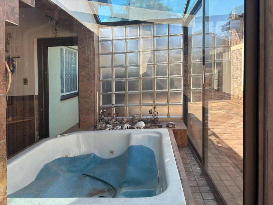 3 Bedroom Property for Sale in Wierda Park Gauteng
