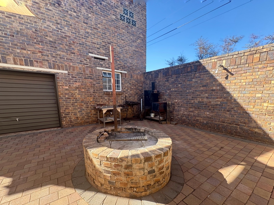 3 Bedroom Property for Sale in Wierda Park Gauteng