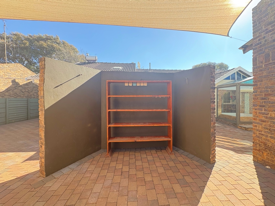 3 Bedroom Property for Sale in Wierda Park Gauteng