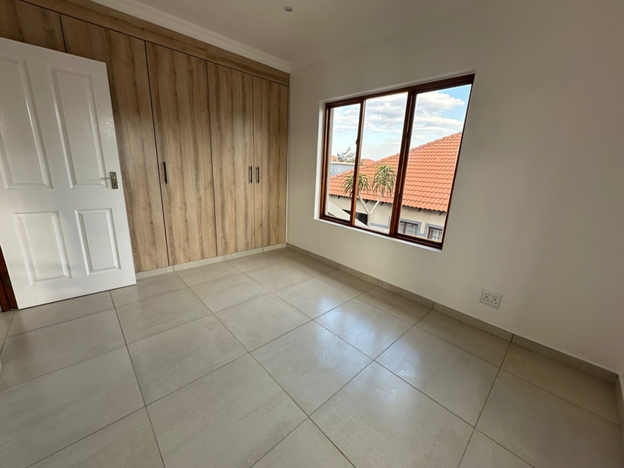 3 Bedroom Property for Sale in Monavoni Gauteng