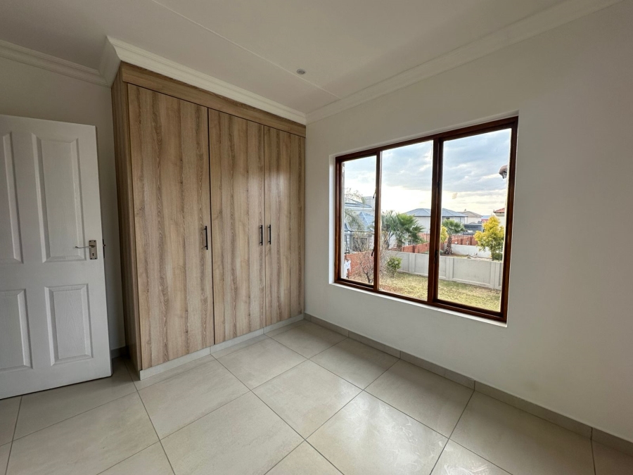 3 Bedroom Property for Sale in Monavoni Gauteng