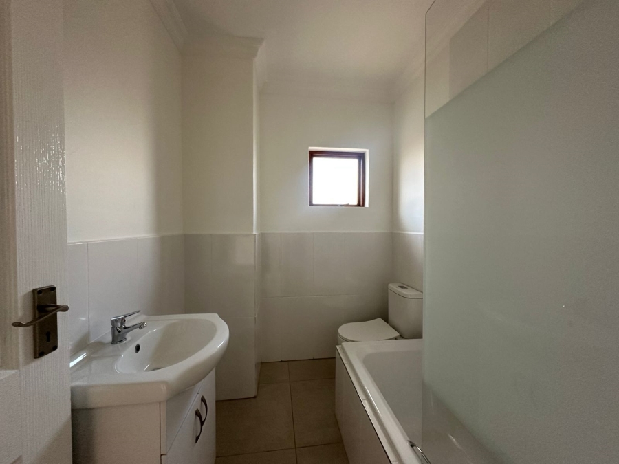 3 Bedroom Property for Sale in Monavoni Gauteng