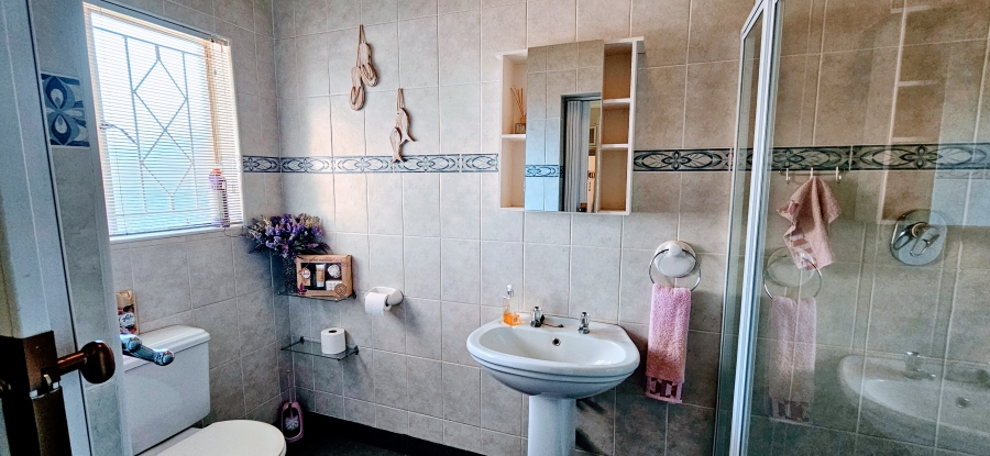 3 Bedroom Property for Sale in Three Rivers Gauteng