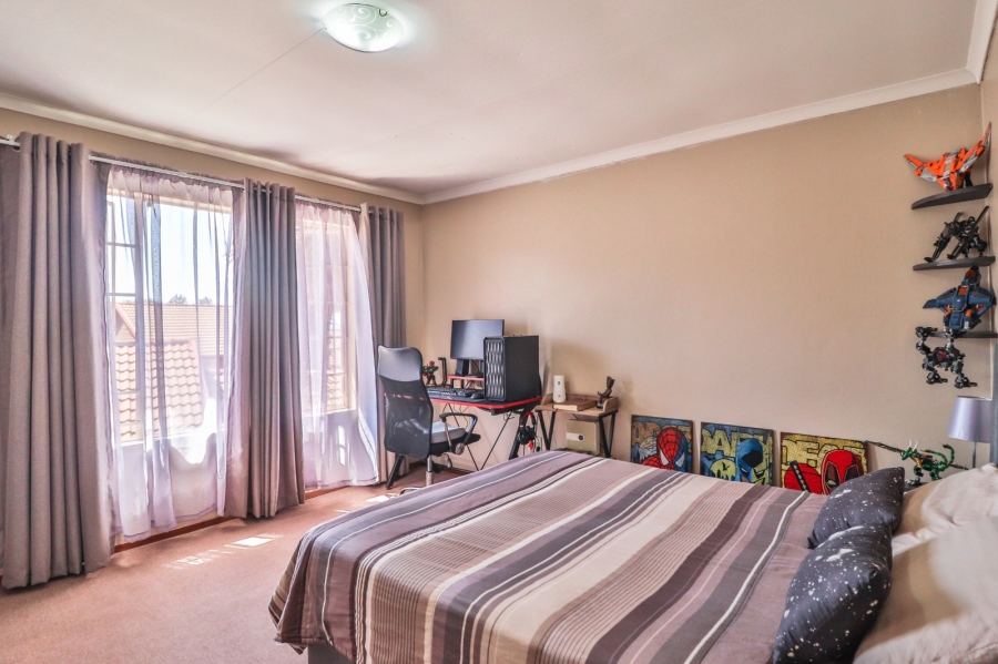 4 Bedroom Property for Sale in Moreleta Park Gauteng