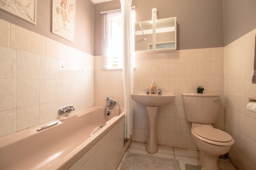 4 Bedroom Property for Sale in Moreleta Park Gauteng