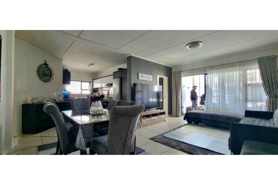 To Let 3 Bedroom Property for Rent in Greenstone Hill Gauteng