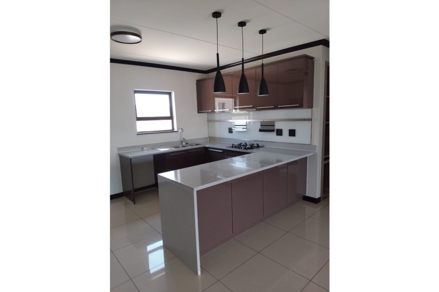 To Let 2 Bedroom Property for Rent in Blue Hills Gauteng