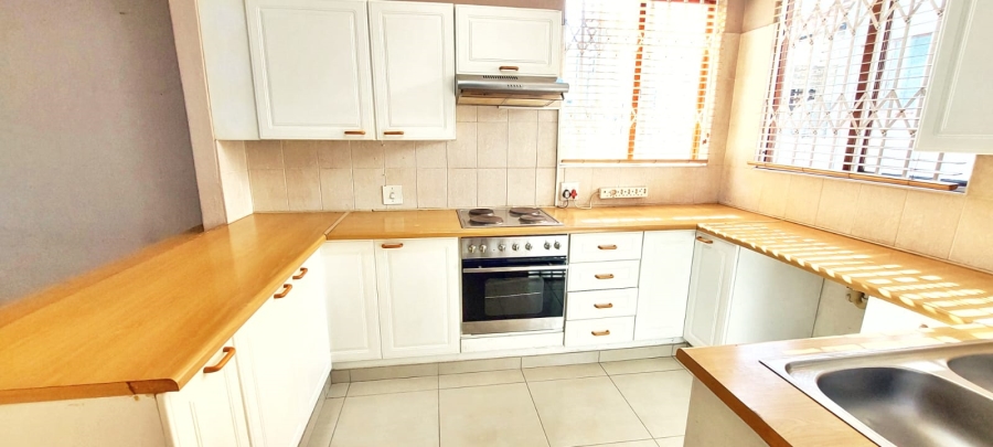 2 Bedroom Property for Sale in Halfway Gardens Gauteng