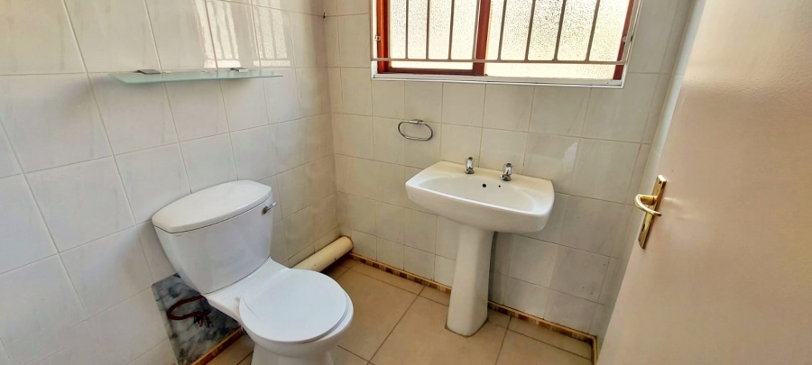 2 Bedroom Property for Sale in Halfway Gardens Gauteng