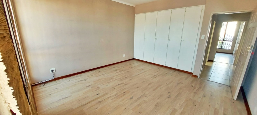 2 Bedroom Property for Sale in Halfway Gardens Gauteng