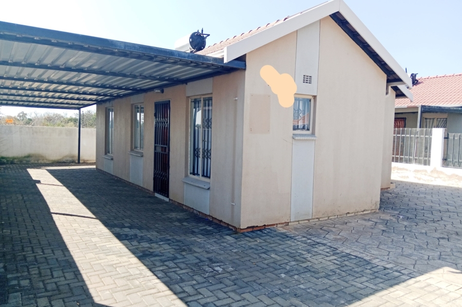 3 Bedroom Property for Sale in Rosslyn Gauteng