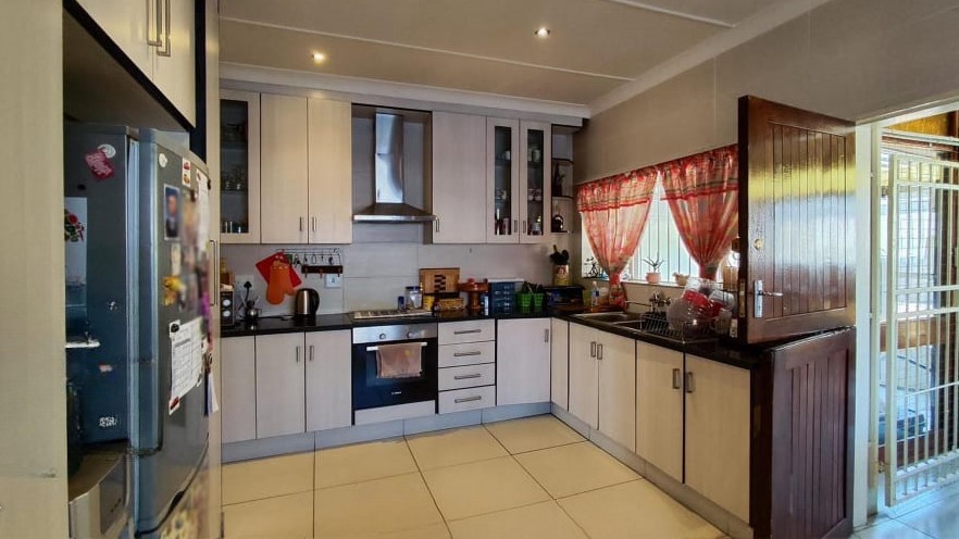 3 Bedroom Property for Sale in Selcourt Gauteng