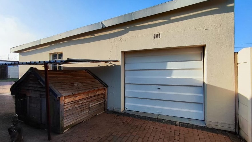 3 Bedroom Property for Sale in Selcourt Gauteng
