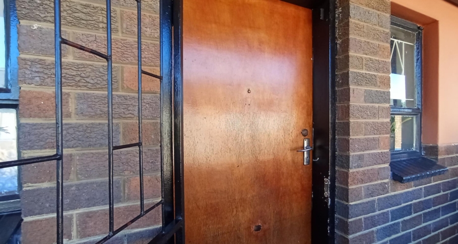2 Bedroom Property for Sale in Gezina Gauteng