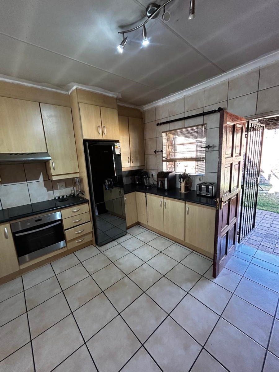 3 Bedroom Property for Sale in Alberante Gauteng