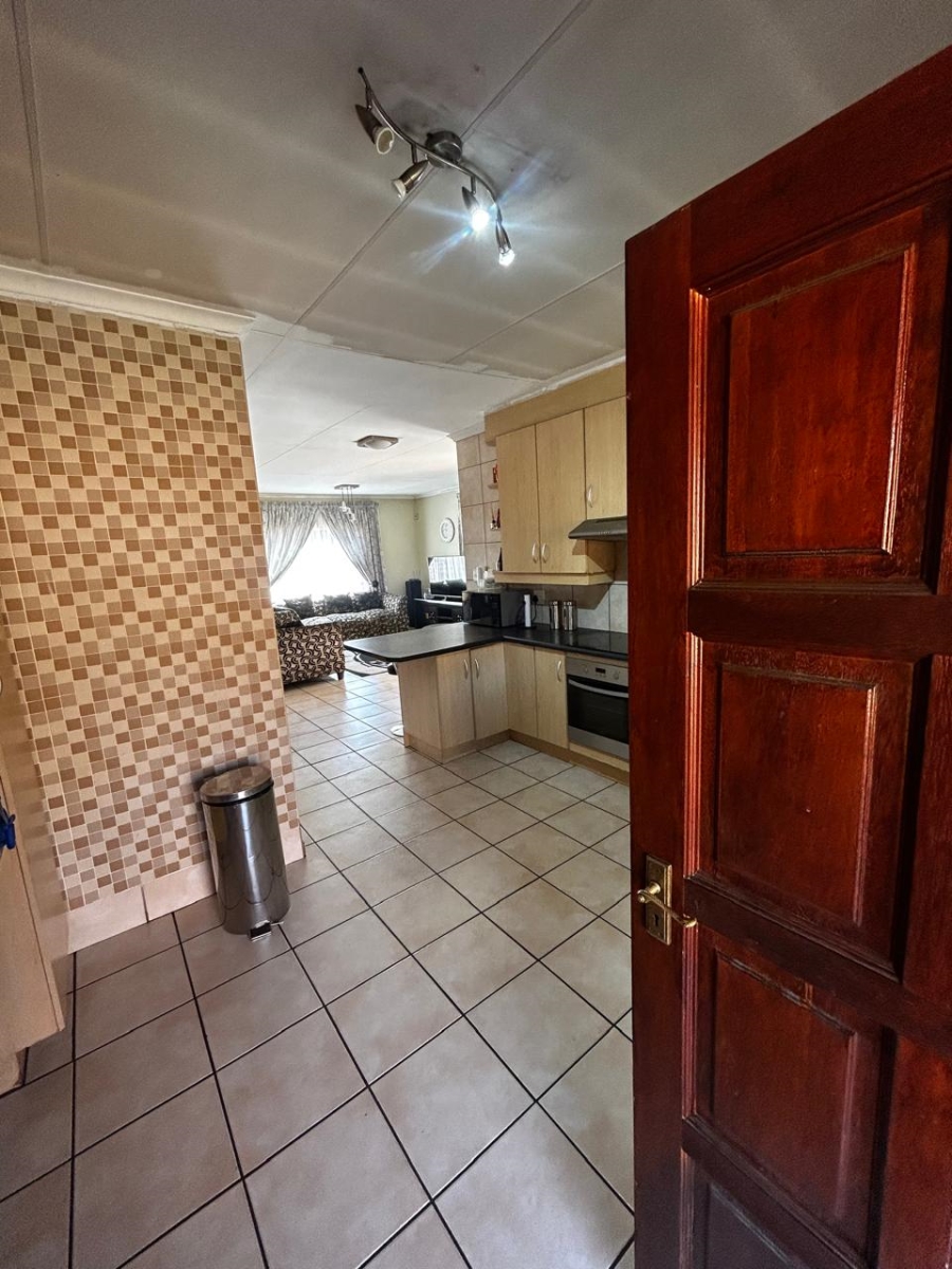 3 Bedroom Property for Sale in Alberante Gauteng