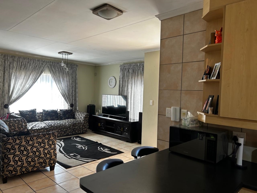 3 Bedroom Property for Sale in Alberante Gauteng