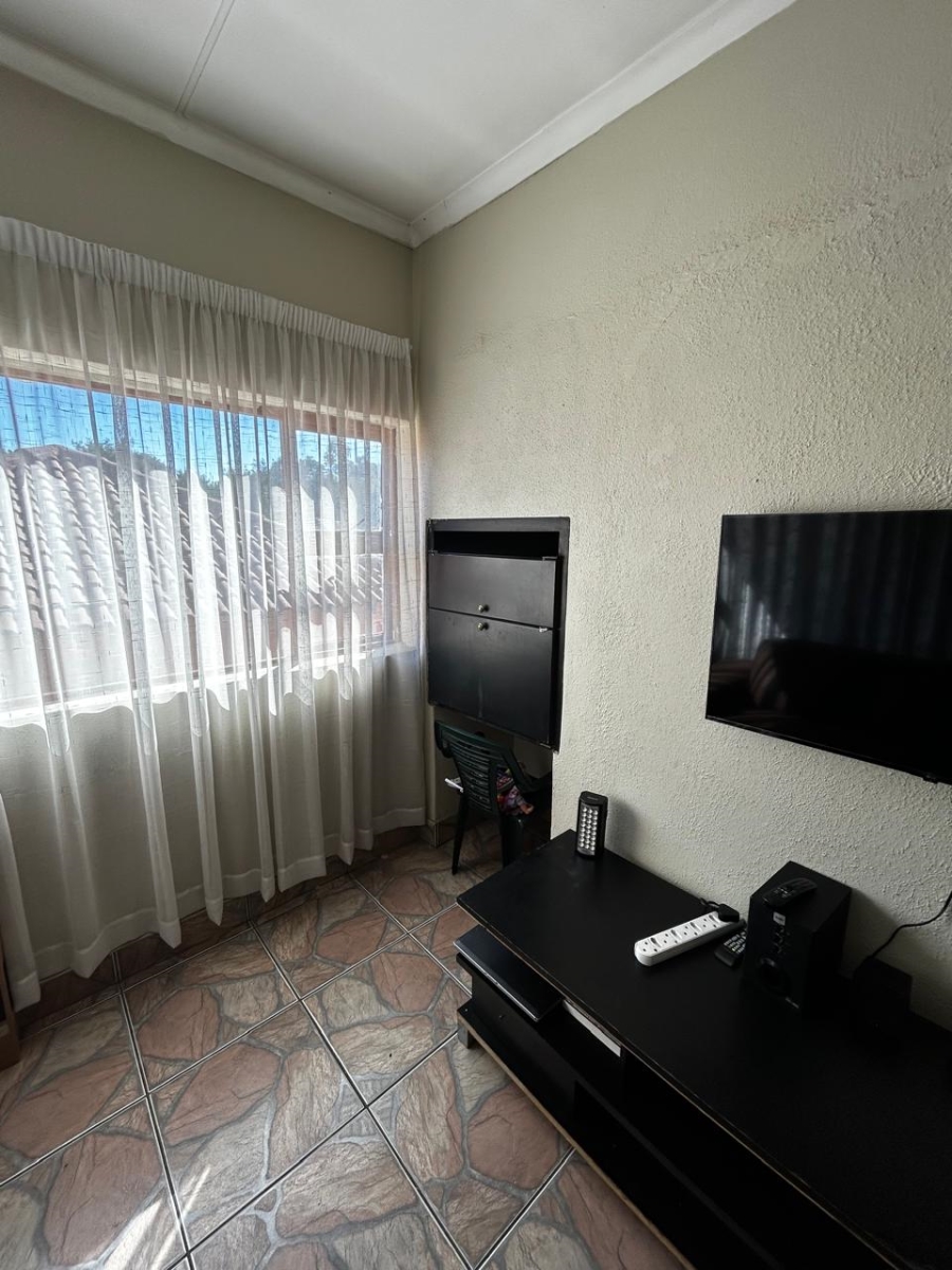 3 Bedroom Property for Sale in Alberante Gauteng