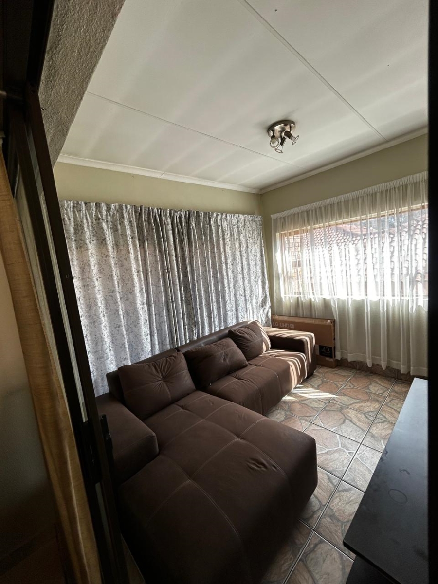 3 Bedroom Property for Sale in Alberante Gauteng