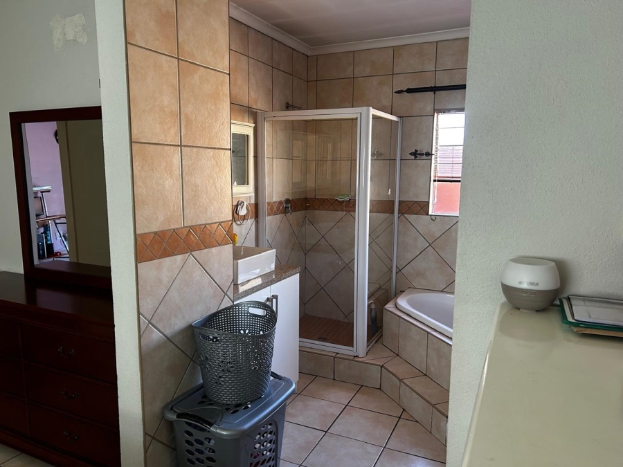 3 Bedroom Property for Sale in Alberante Gauteng