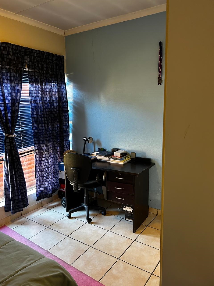 3 Bedroom Property for Sale in Alberante Gauteng
