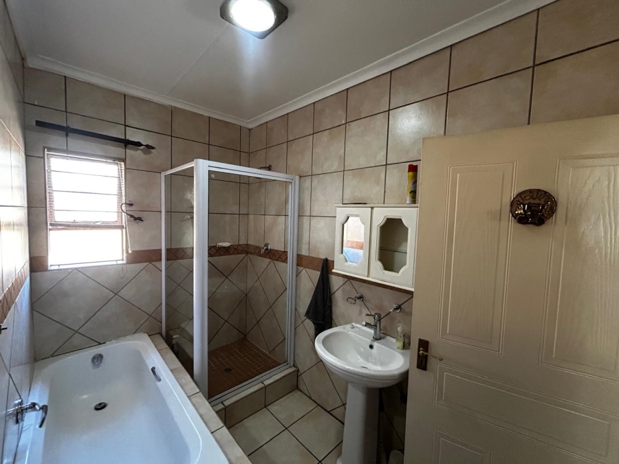 3 Bedroom Property for Sale in Alberante Gauteng