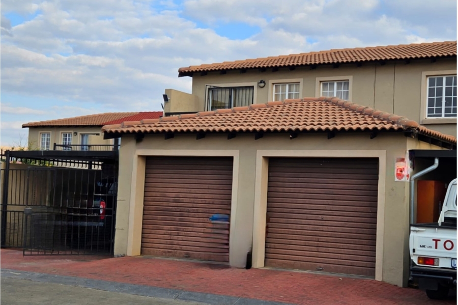 3 Bedroom Property for Sale in Annlin Gauteng