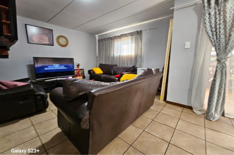 3 Bedroom Property for Sale in Annlin Gauteng