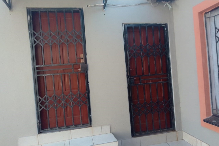 2 Bedroom Property for Sale in Mahube Valley Gauteng