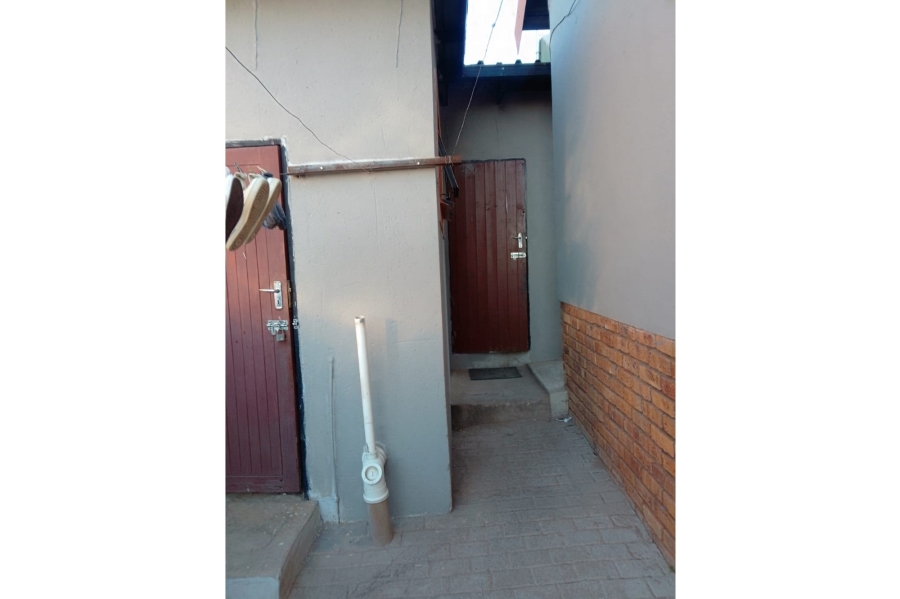 2 Bedroom Property for Sale in Mahube Valley Gauteng