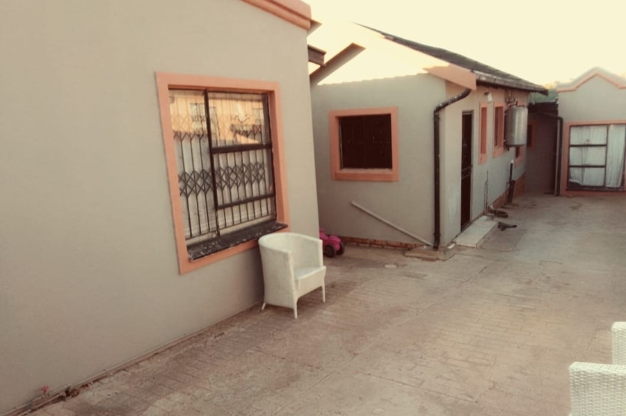 2 Bedroom Property for Sale in Mahube Valley Gauteng