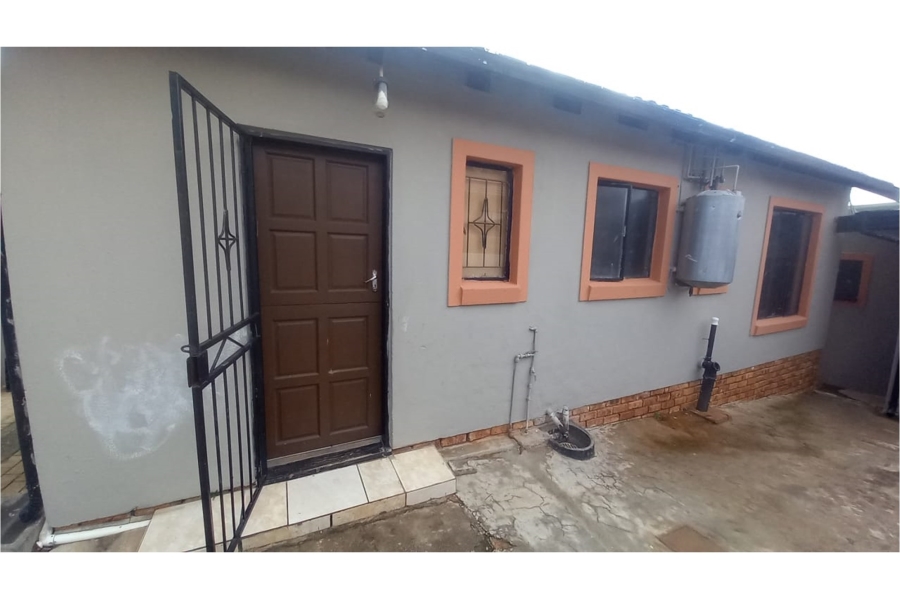 2 Bedroom Property for Sale in Mahube Valley Gauteng