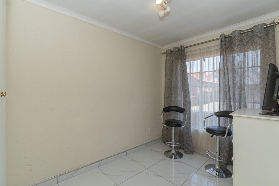 2 Bedroom Property for Sale in Eden Glen Gauteng
