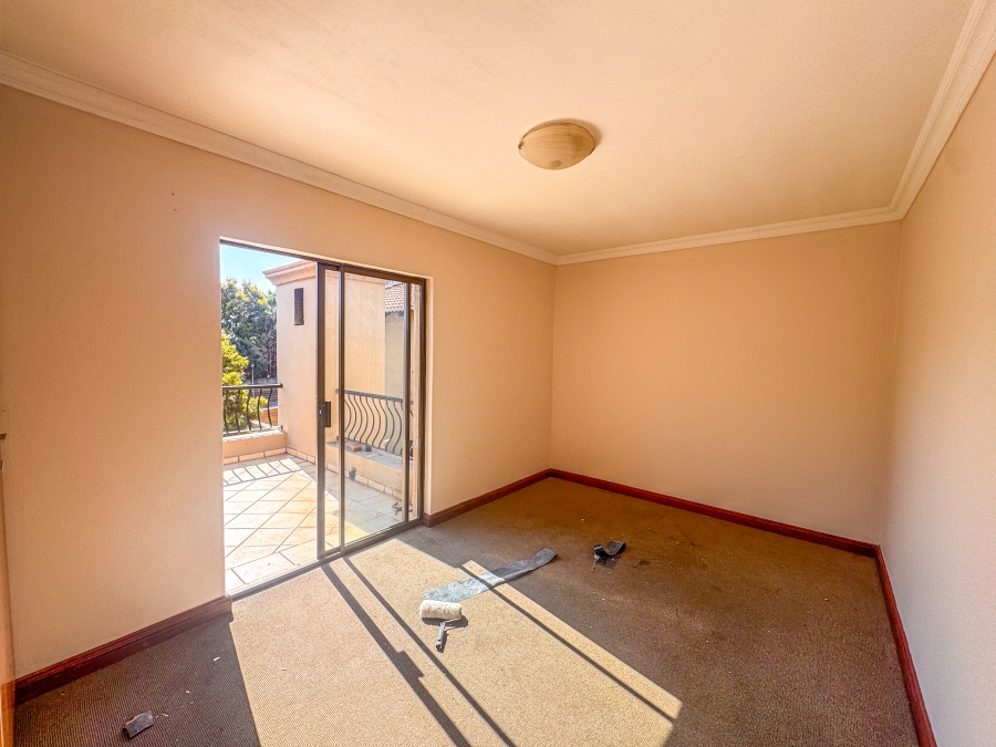 To Let 3 Bedroom Property for Rent in Silverwoods Country Estate Gauteng