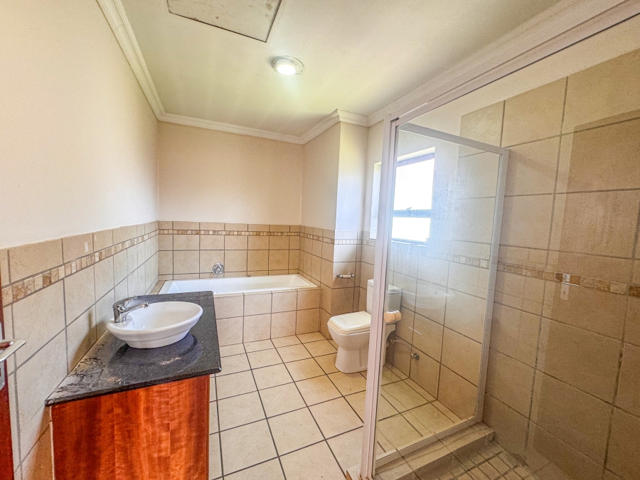 To Let 3 Bedroom Property for Rent in Silverwoods Country Estate Gauteng