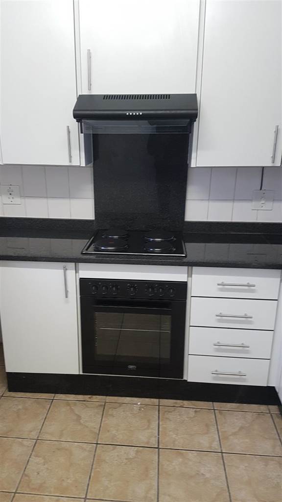 2 Bedroom Property for Sale in Vorna Valley Gauteng