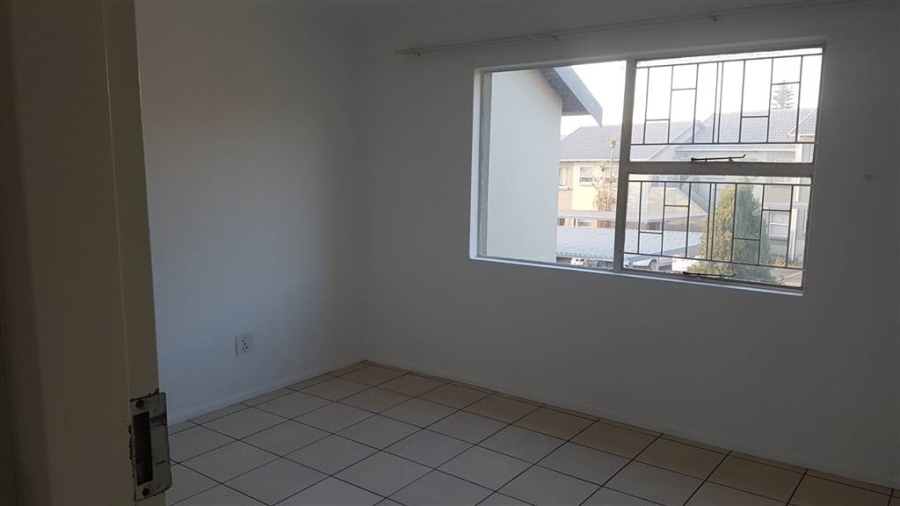 2 Bedroom Property for Sale in Vorna Valley Gauteng