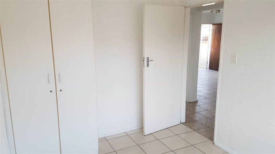 2 Bedroom Property for Sale in Vorna Valley Gauteng
