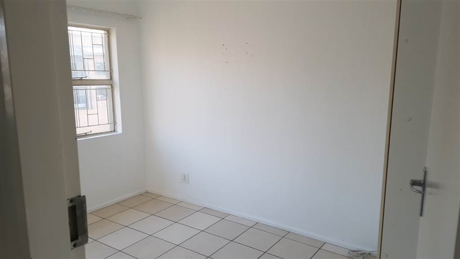 2 Bedroom Property for Sale in Vorna Valley Gauteng